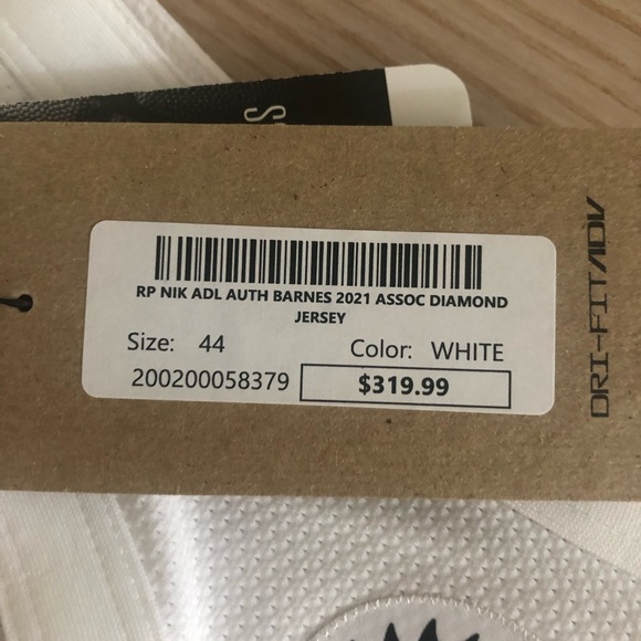 Official Scottie Barnes Raptors jersey - Picture 9 of 13